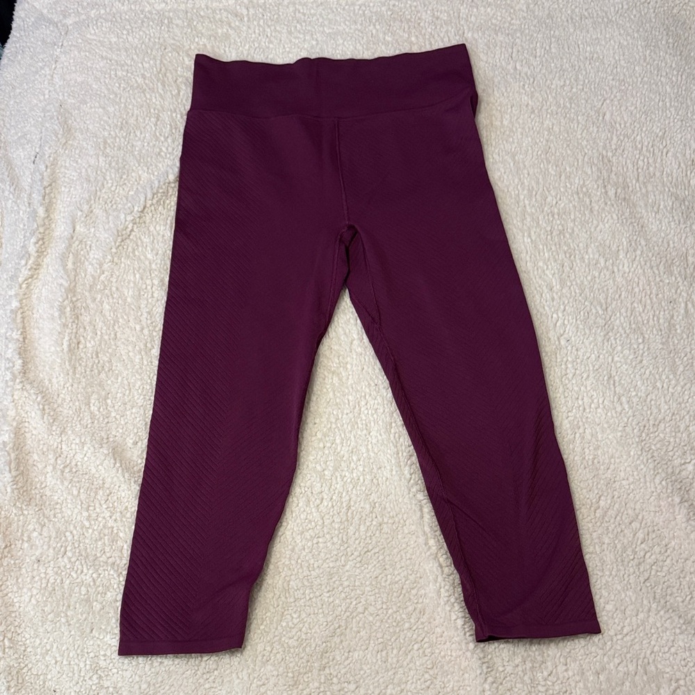 Women’s Maroon Leggings